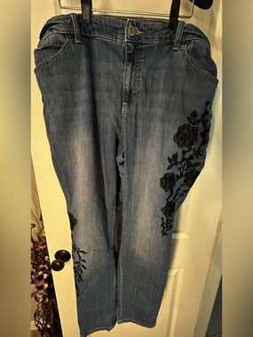 Women's Simply Vera Wang Jeans with Roses 20W